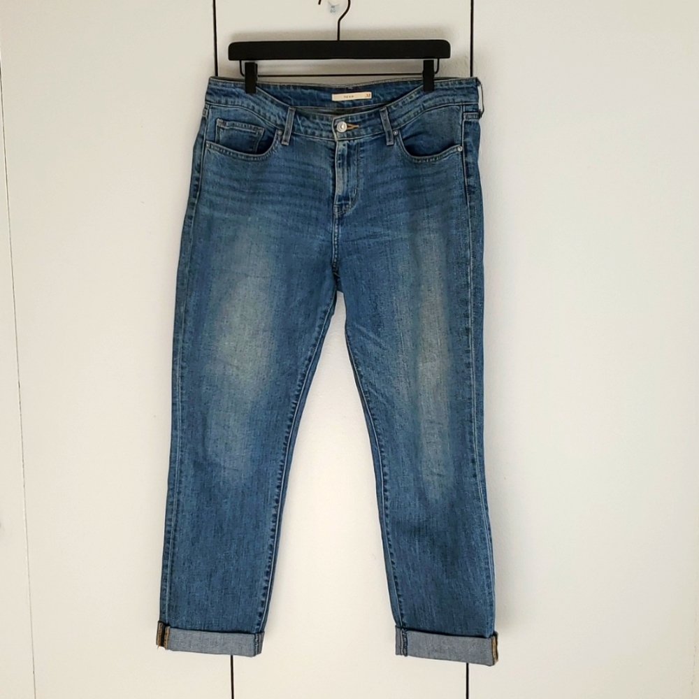 Levi's 712 Slim